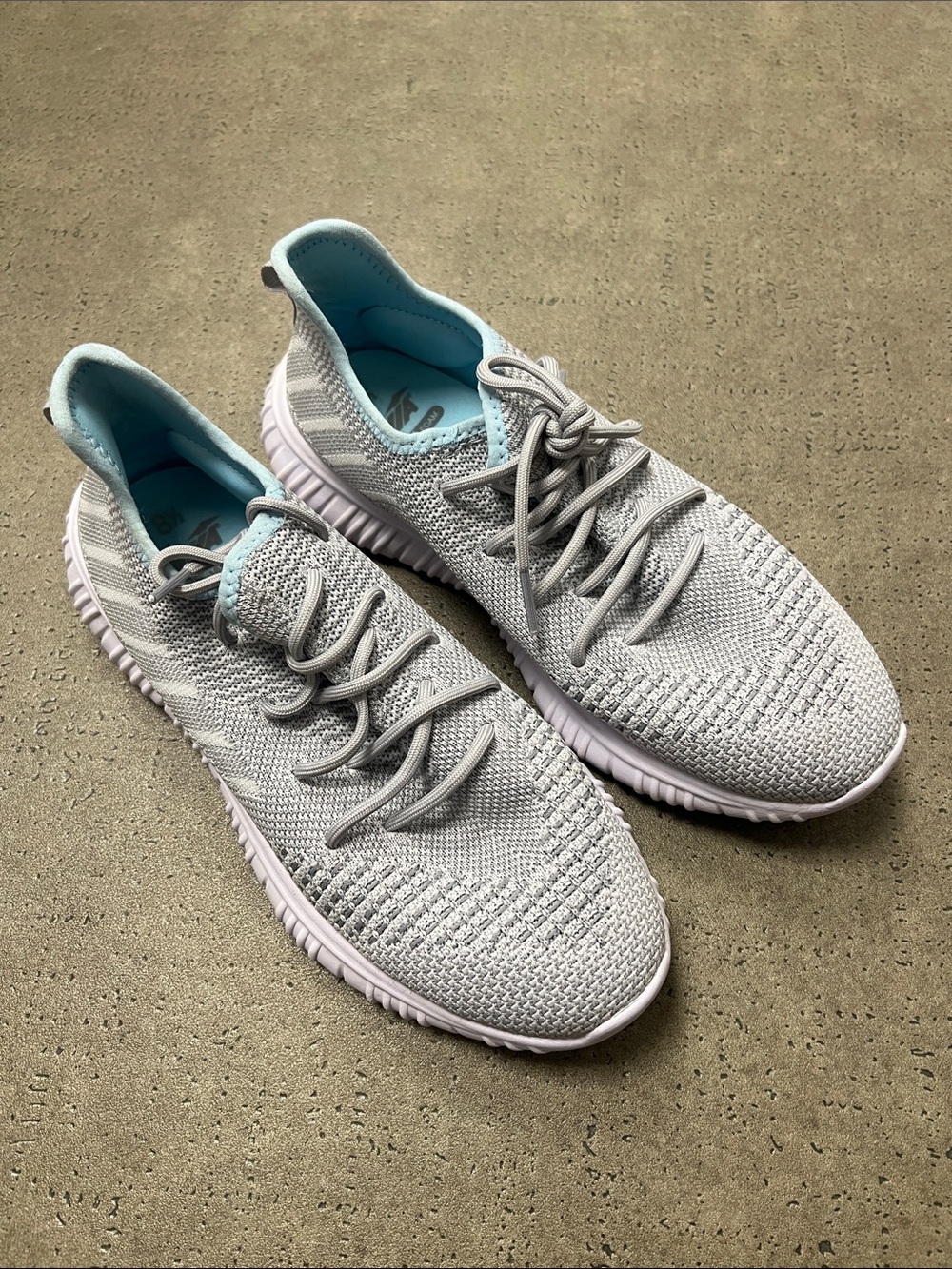 Avia Light Gray Knit Athletic Sneakers with Aqua Lining